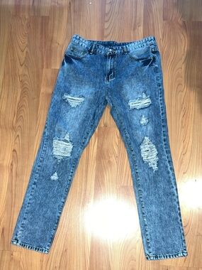 Men's Distressed Blue Denim Jeans